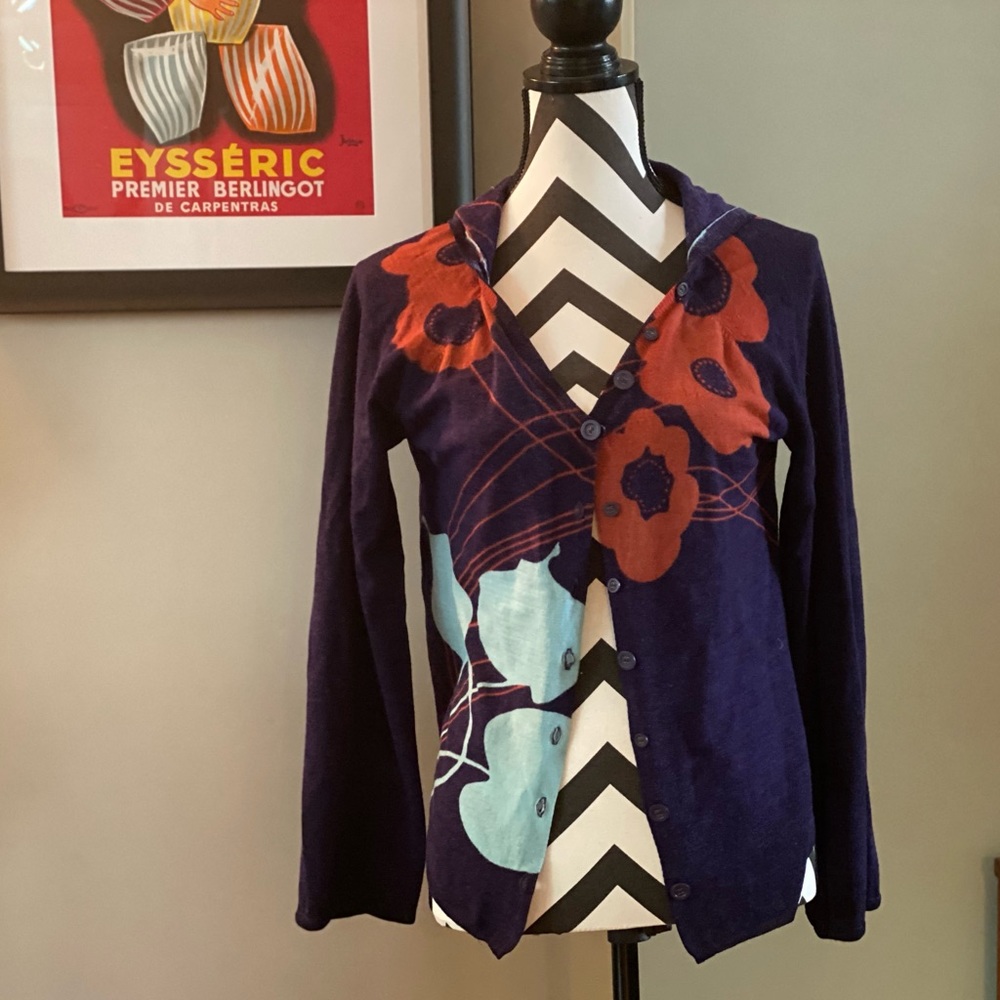 Moth navy hoodie with flowers